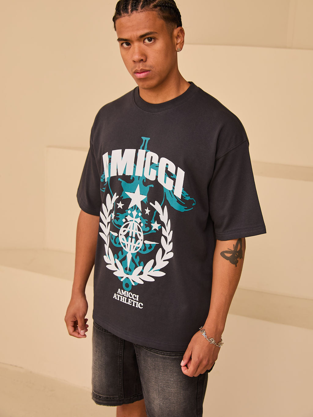 Parade Grafik T-Shirt Schwarz