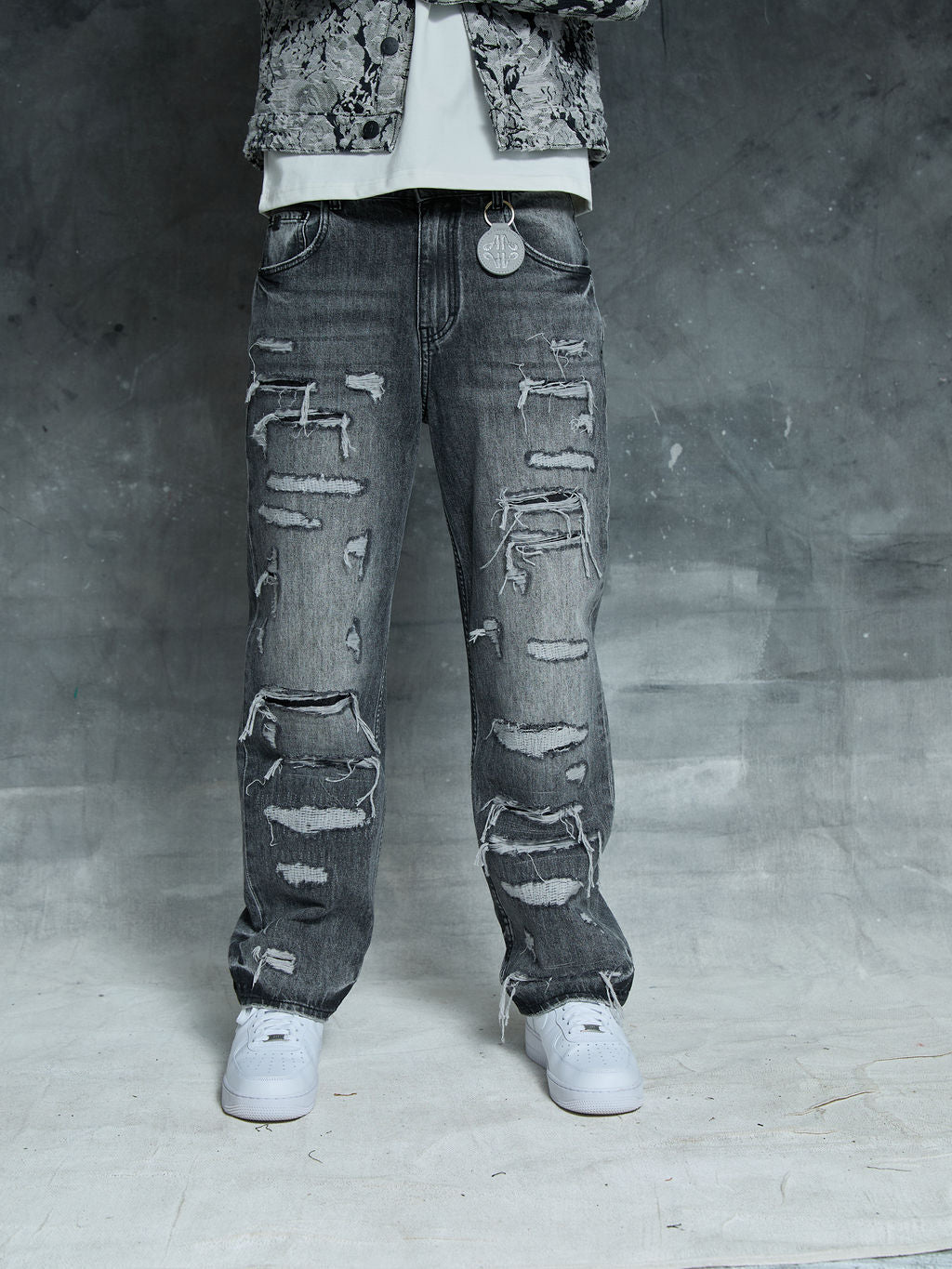 Manuel Grey Ripped Jean