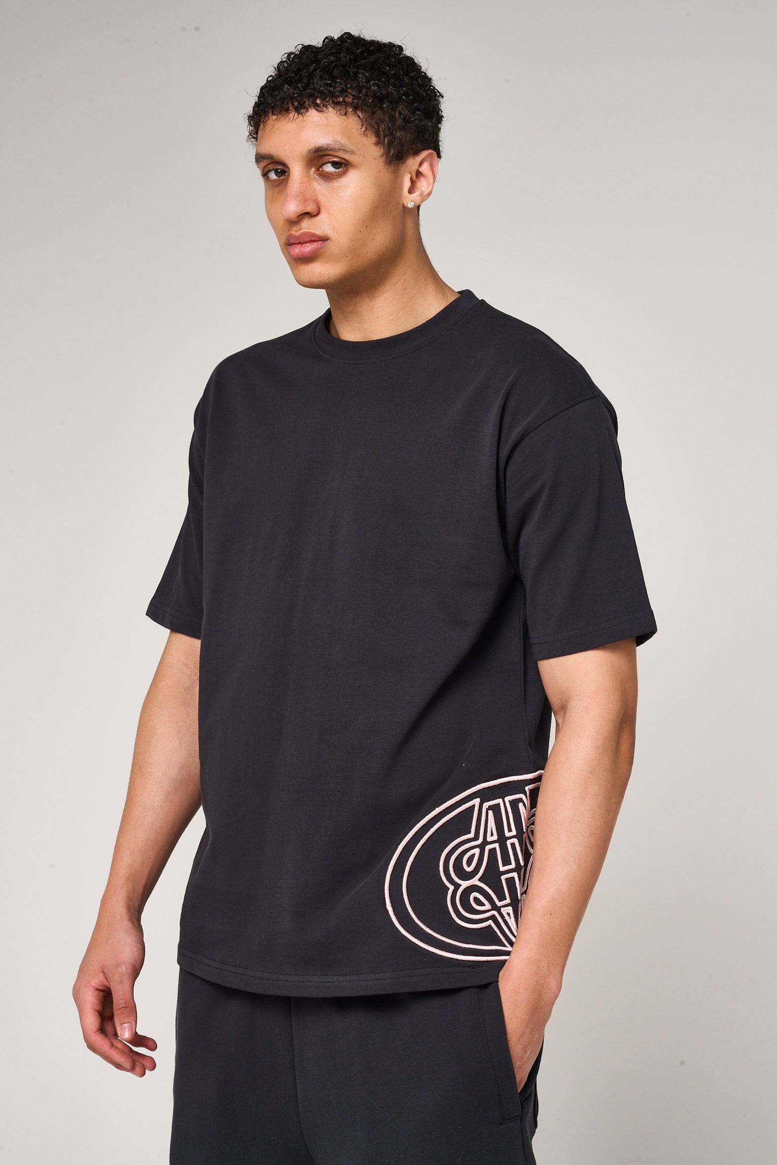 Fares Logo Embroidery T Shirt Black – Amicci
