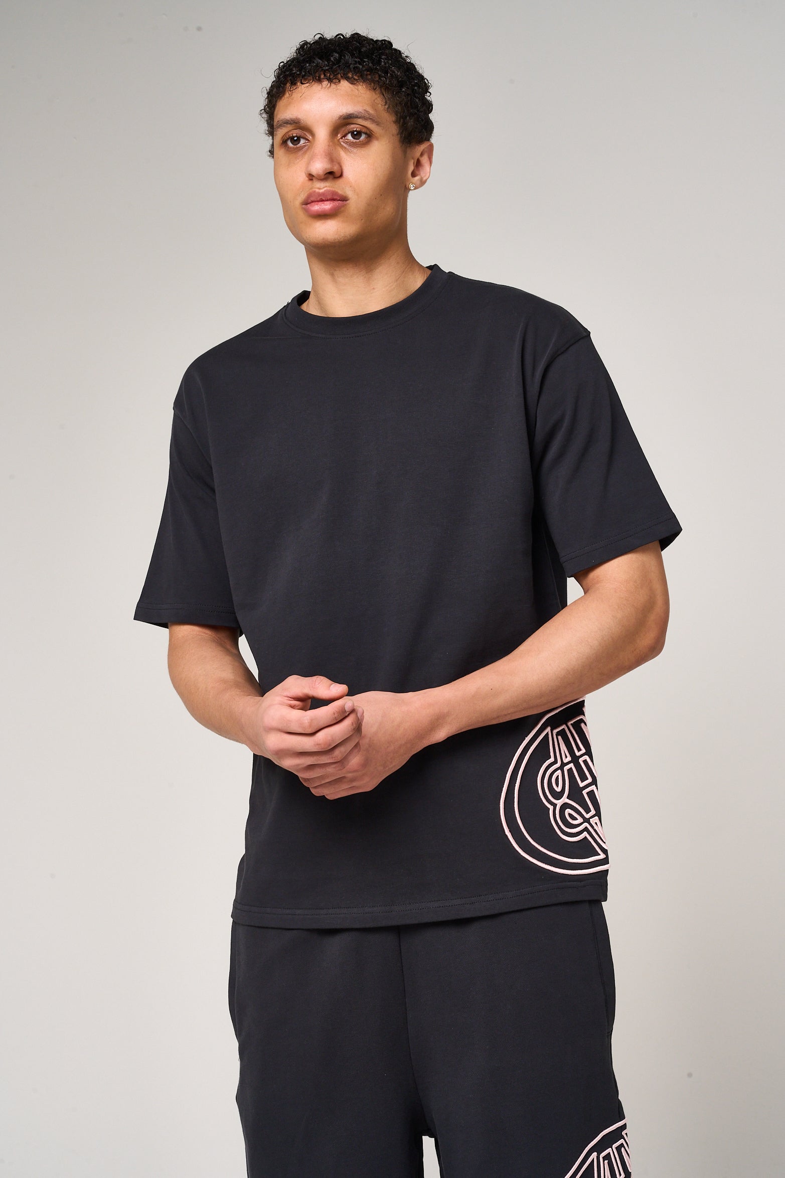 Fares Logo Embroidery T Shirt Black – Amicci