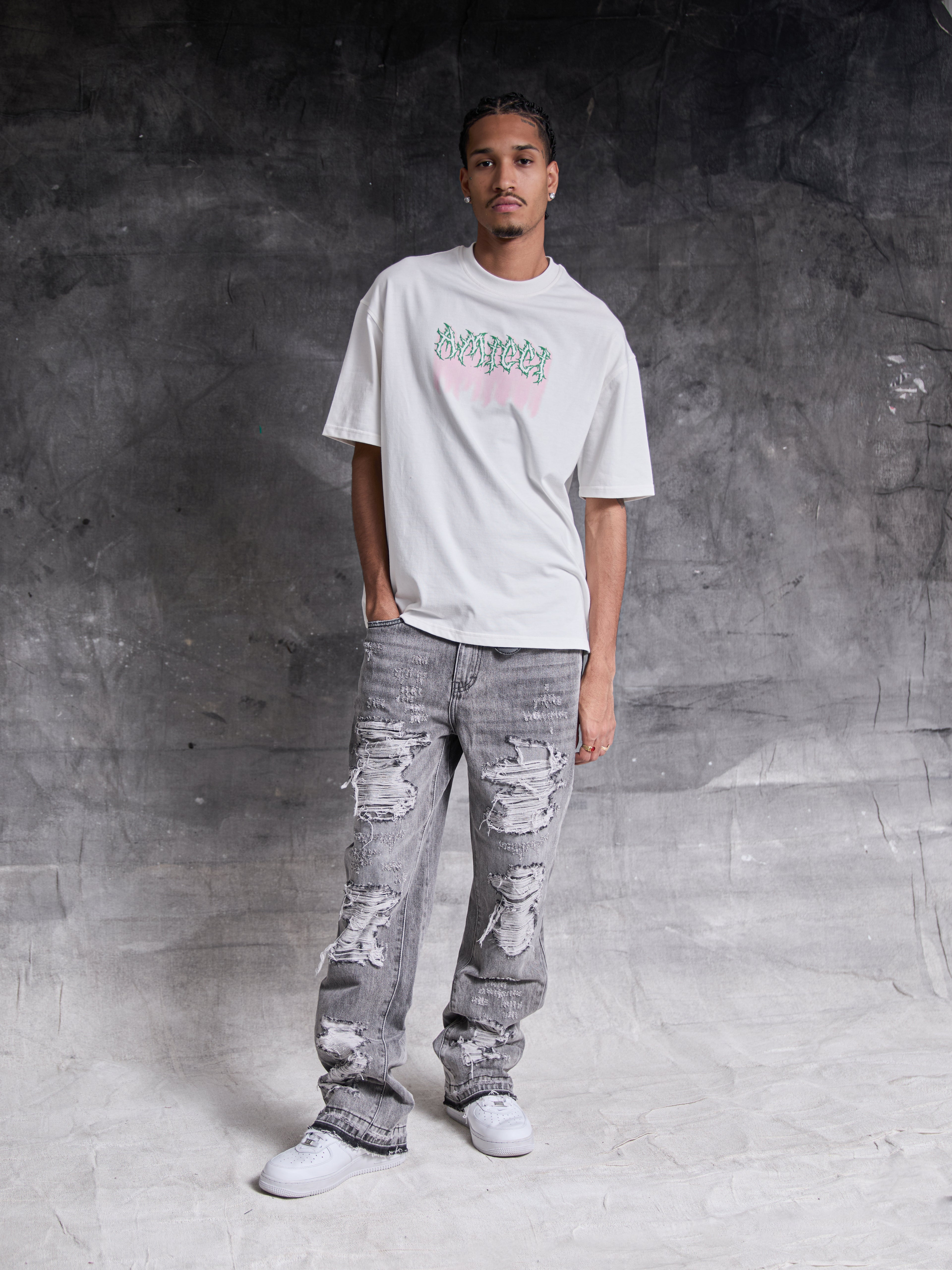 Jeans de mezclilla lavados en gris Sarrona