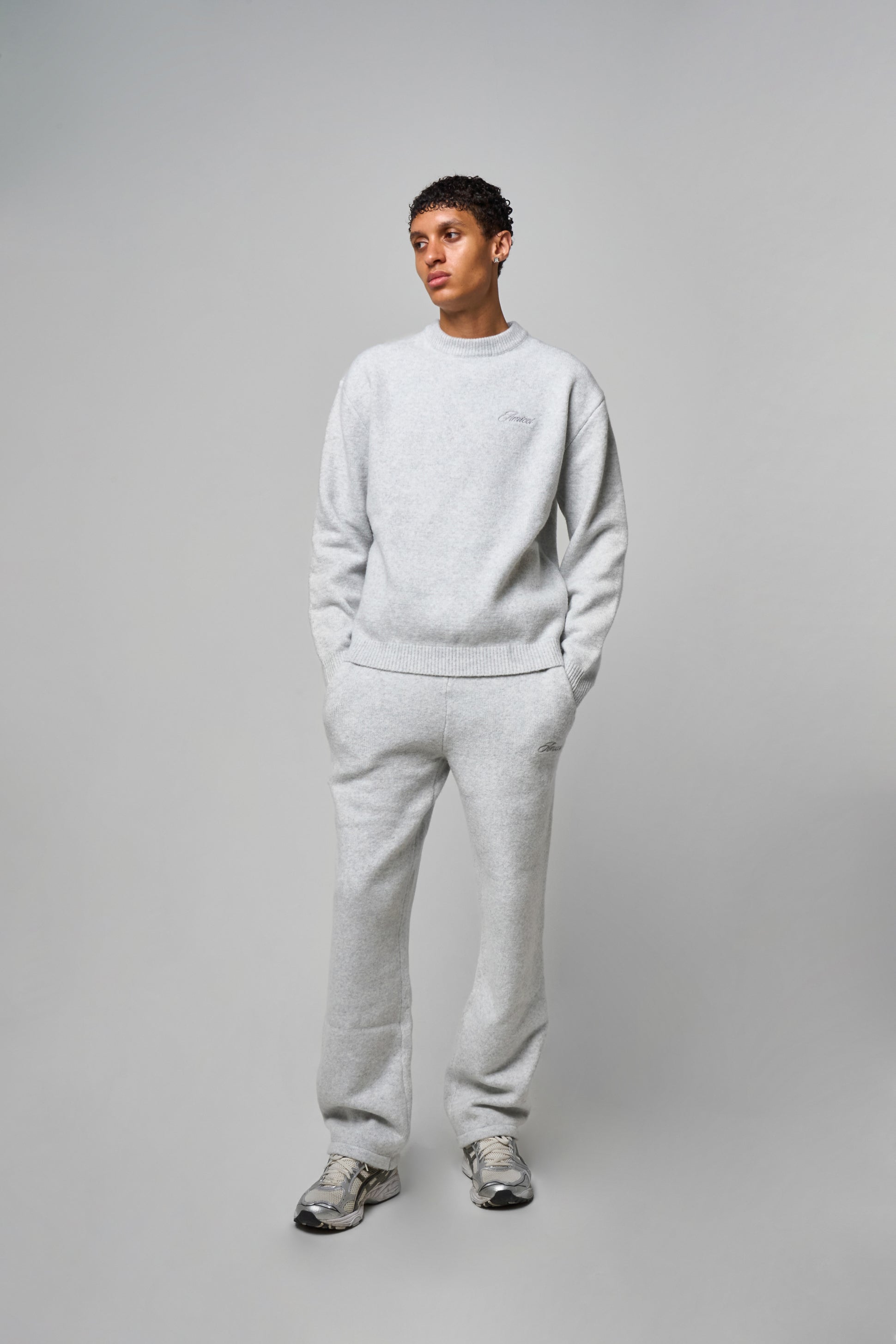 Dexter Beige Knitted Sweatshirt – Amicci