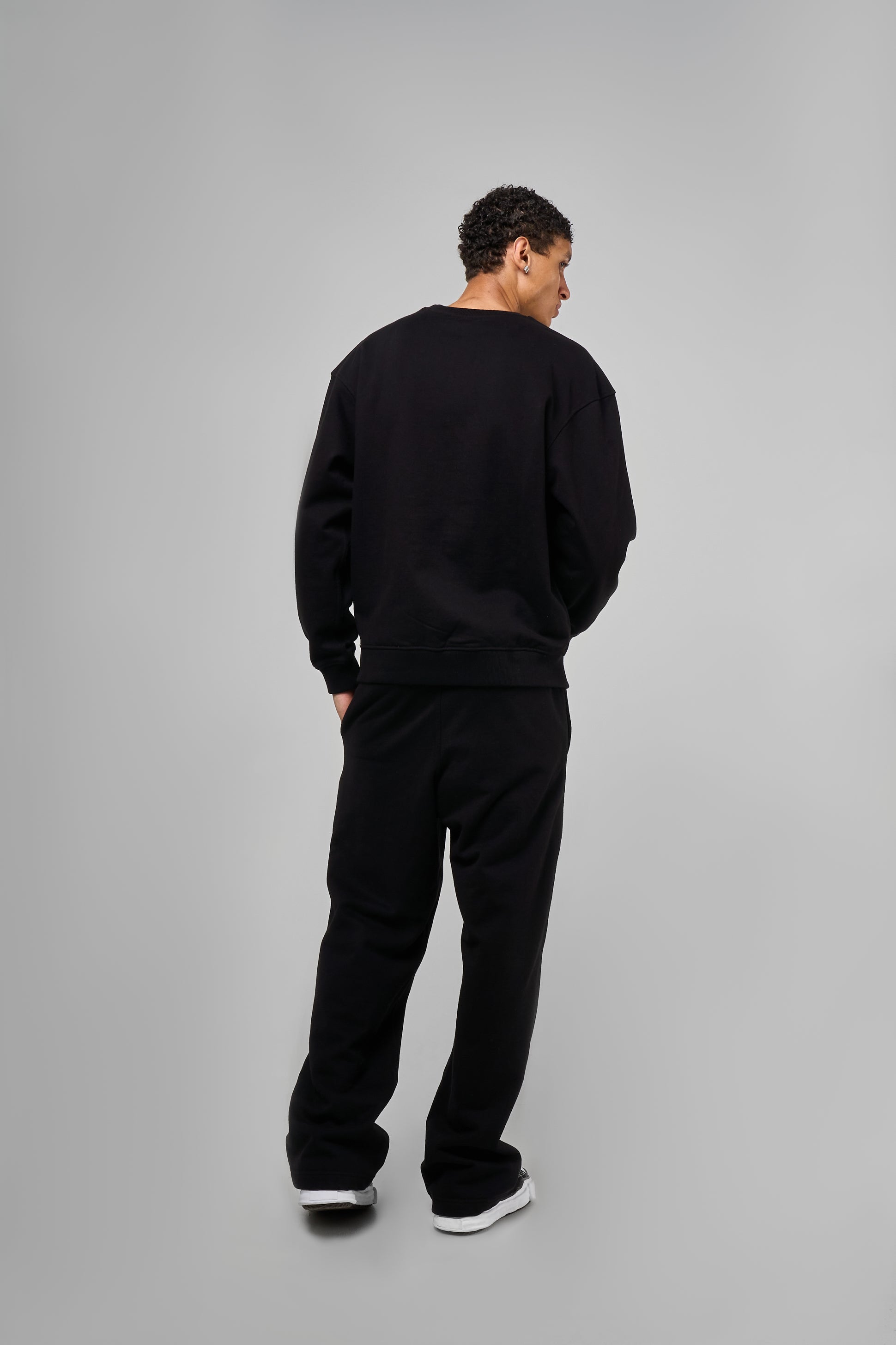Jerozi Black Sweatshirt