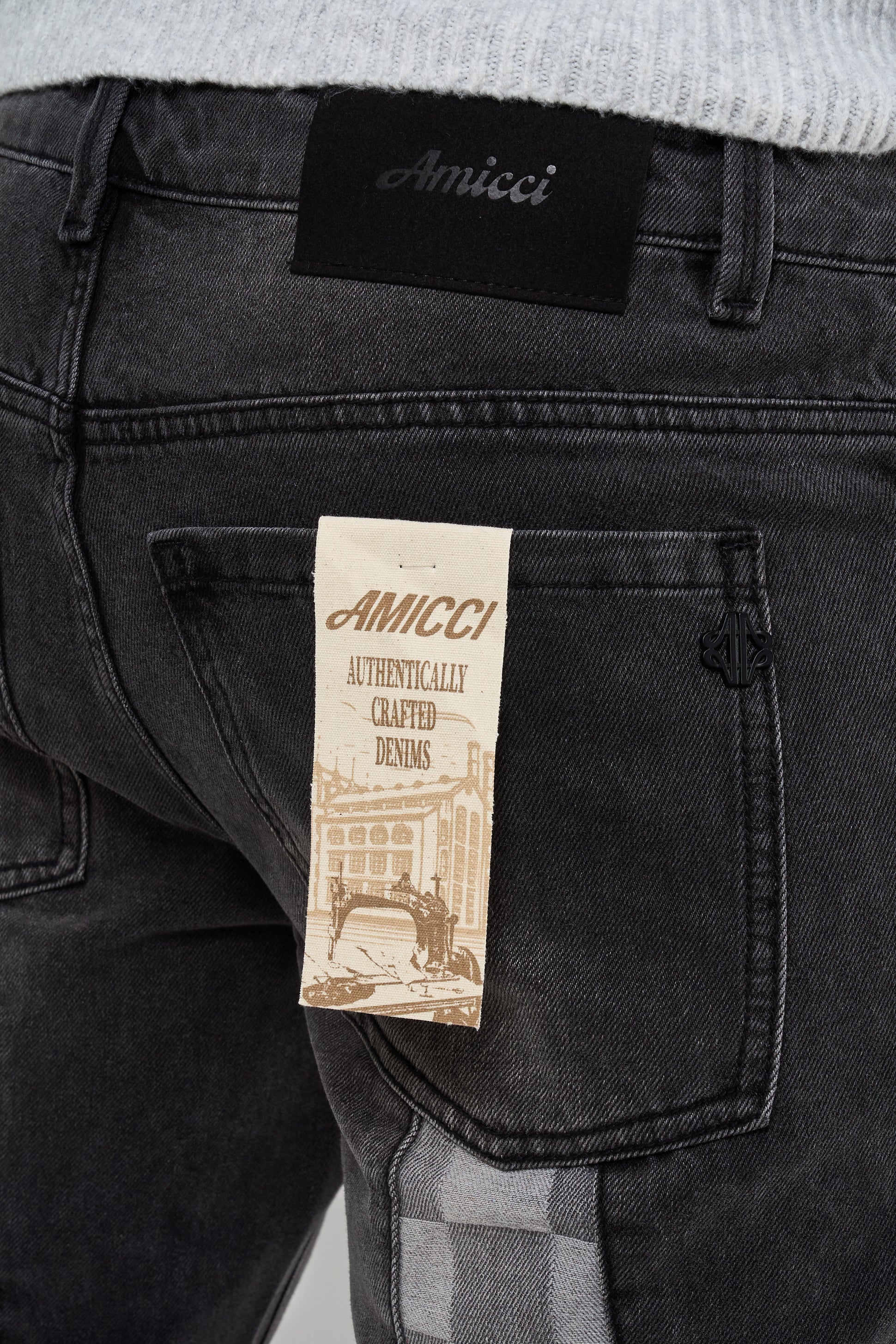 Givona Black Flare Jean – Amicci
